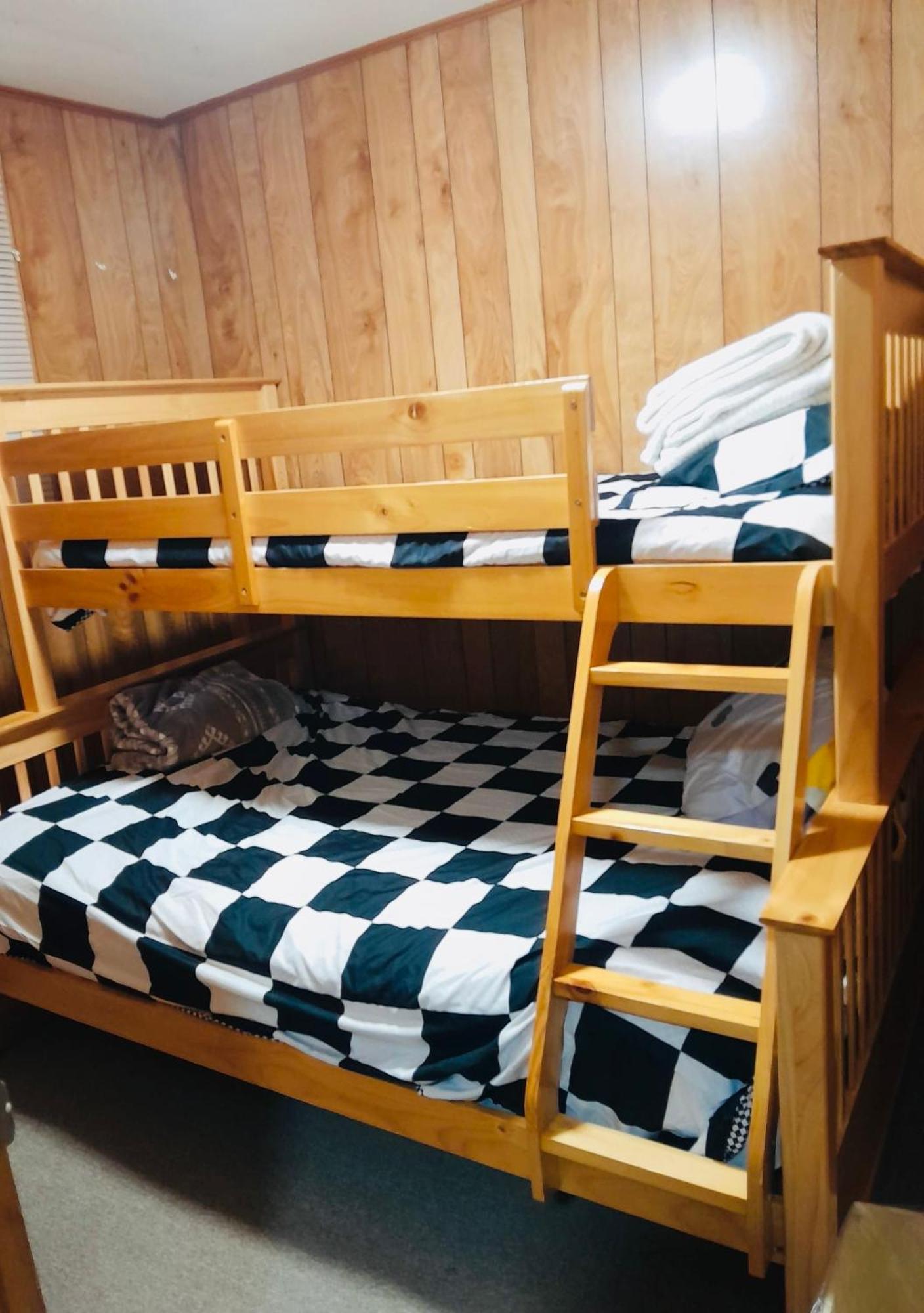 Lakefront Hideaway Resort Kawartha Lakes Εξωτερικό φωτογραφία