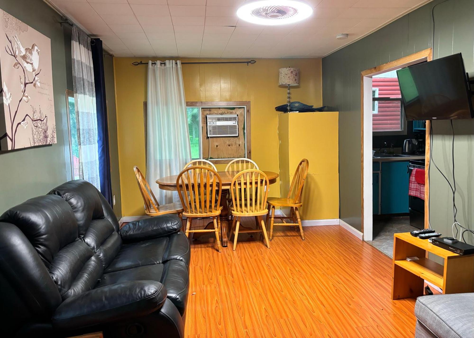 Lakefront Hideaway Resort Kawartha Lakes Εξωτερικό φωτογραφία